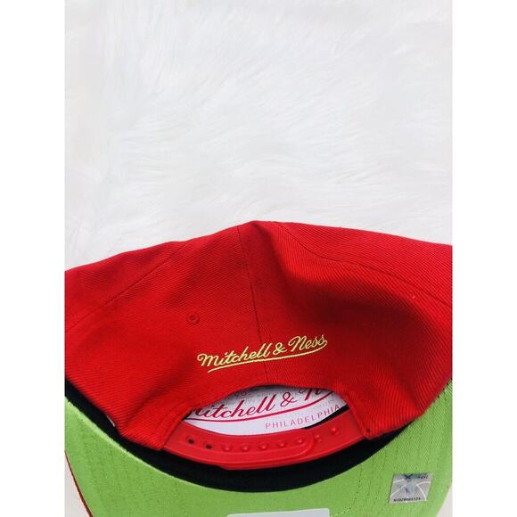 New Brooklyn Nets Mitchell & Ness Hat Reverse Grinch Team Snapback HWC Red Cap - Picture 5 of 5